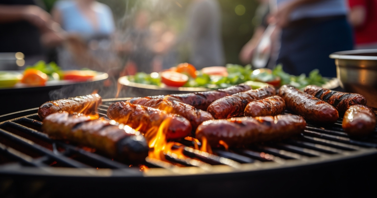 grilování klobás recept – jak připravit klobásy na grilu s dipy